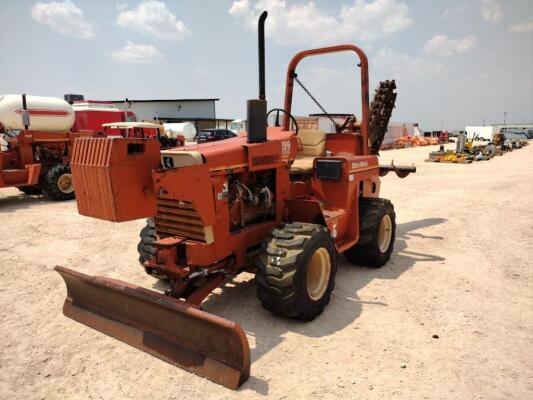 Ditch Witch 5010DD Trencher