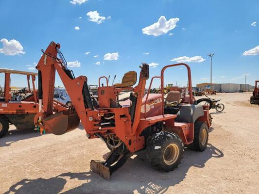 2005 Ditch Witch RT55 Trencher