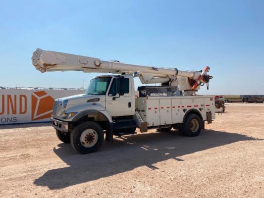 2007 International 7400 Bucket Truck