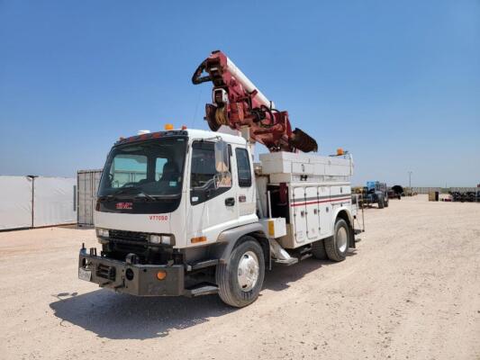 2007 GMC T7500 Digger Derrick Truck