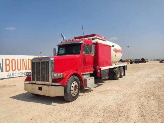 2001 Peterbilt 378 Hot Oil Truck