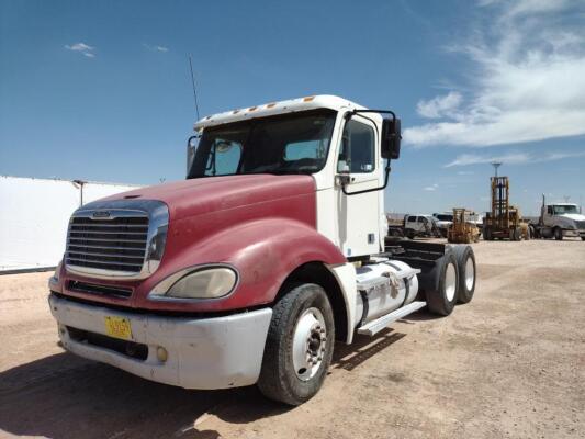 2006 Freightliner Columbia 120 Truck Tractor