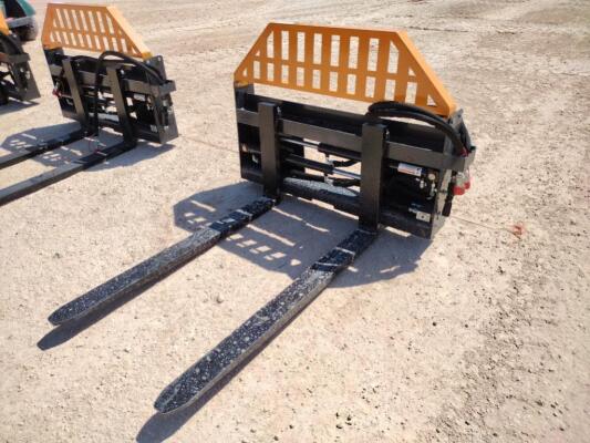 Unused Wolverine PFA-11-3300G Hydraulic Adjustable Pallet Forks (Skid Steer Attachment)