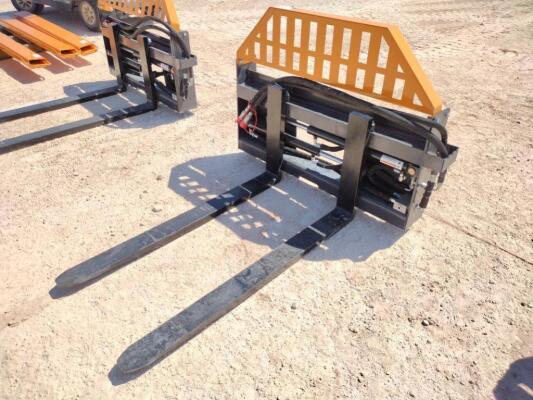 Unused Wolverine PFA-11-3300G Hydraulic Adjustable Pallet Forks (Skid Steer Attachment)