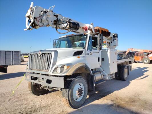 2012 International WorkStar 7300 Digger Derrick Truck