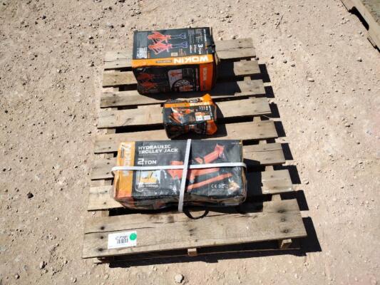 Unused 2 Ton Floor Jack/4 Ton Bottle Jack/1 Pair Jack Stands