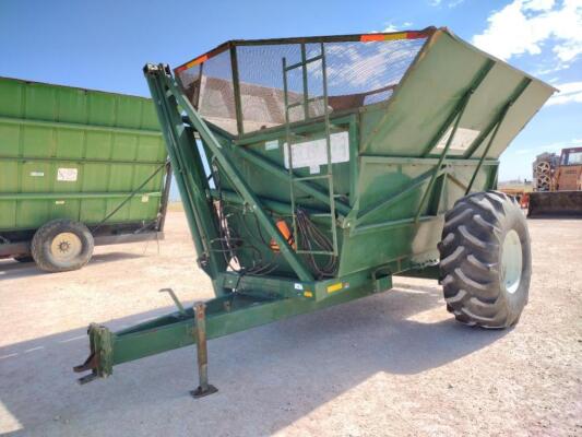 KMC Kelley Hydraulic Dump Cart