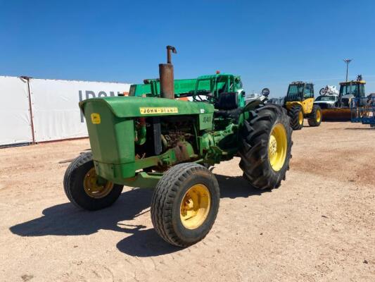 John Deere 401 Tractor