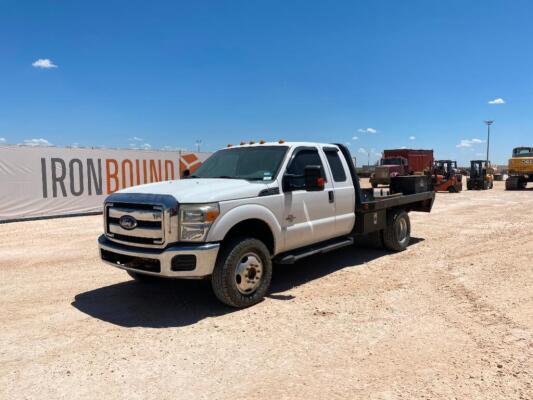 2013 Ford F-350 XL Super Duty Dually Flatbed Pickup