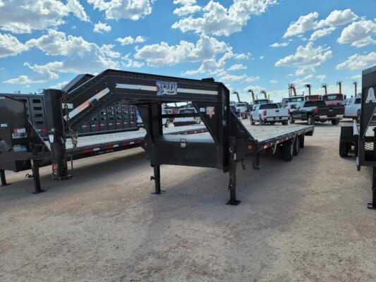 2008 PJ 24Ft x 102" Gooseneck Trailer