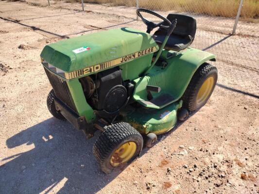 John Deere 210 Riding Mower