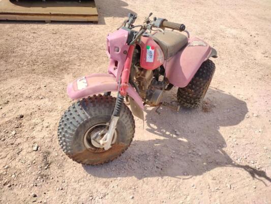 Kawasaki 3 Wheeler ATV ( Does Not Run )