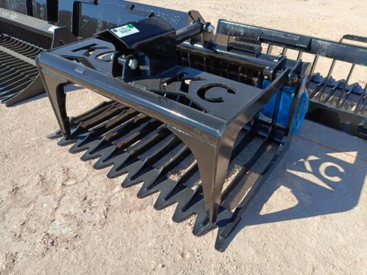 Unused Mini Universal Attach Skid Steer 48'' Single Cylinder Grapple Bucket