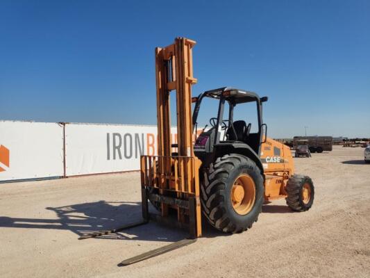 Case 586G Rough Terrain Forklift