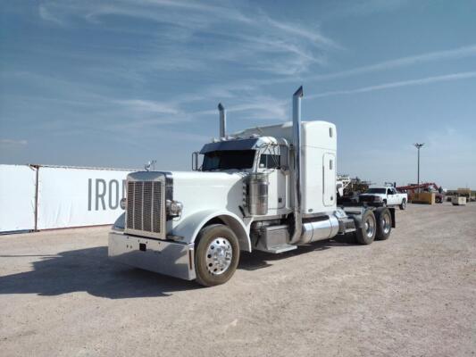 1996 Peterbilt 379 Truck Tractor