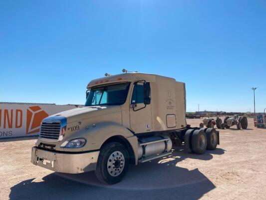 2005 Freightliner Columbia Truck Tractor