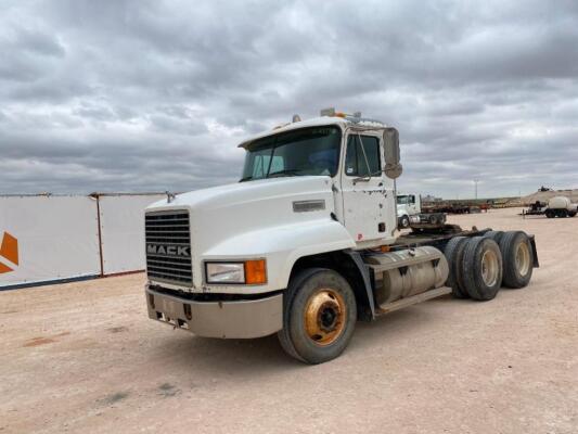 2002 Mack CH613 Truck Tractor