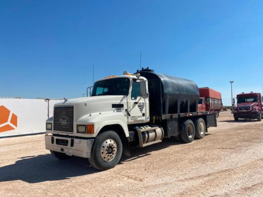 2013 Mack CHU613 Water Truck