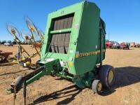 John Deere 466 Round Bale Baler