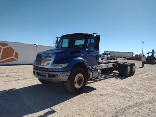 2012 International DuraStar 4400 Cab &amp; Chassis Truck