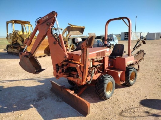 Ditch Witch 3610 Trencher