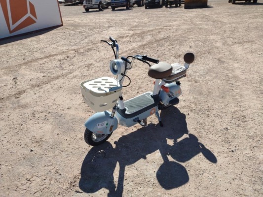 Unused 2024 RC-G1.5 Electric Moped