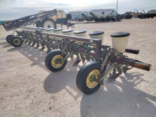 John Deere 12 Row Planter