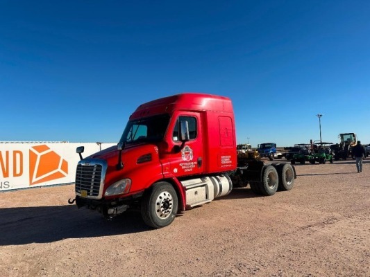 2015 Freightliner Cascadia 132 Truck Tractor