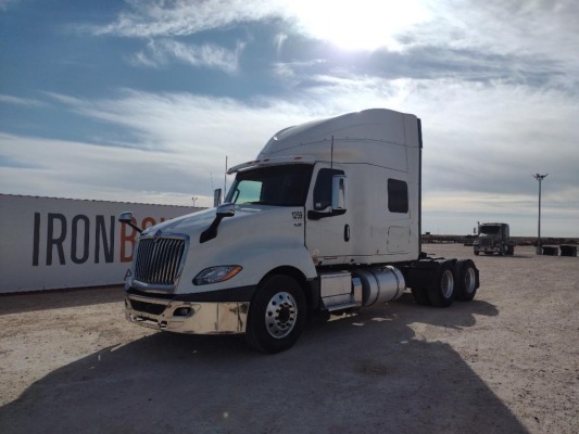 2018 International LT625 Semi Truck