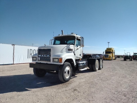 2006 Mack Maxi Cruise CHN613 Truck Tractor