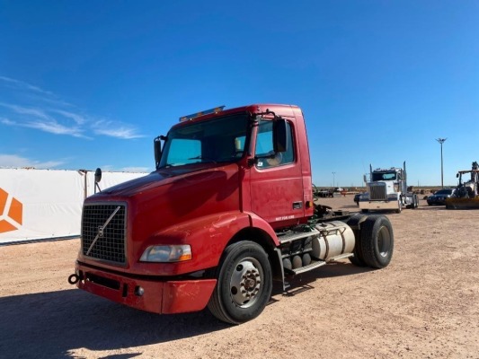 2004 Volvo Truck Tractor