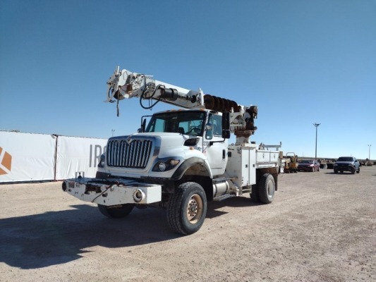 2012 International 7500 WorkStar Digger Derrick Truck