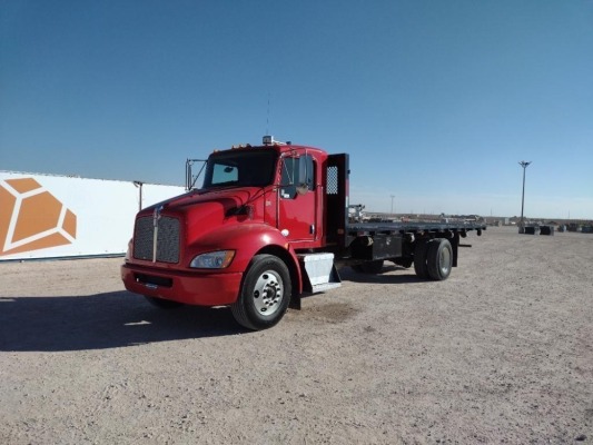 2015 Kenworth T370 Flatbed Truck