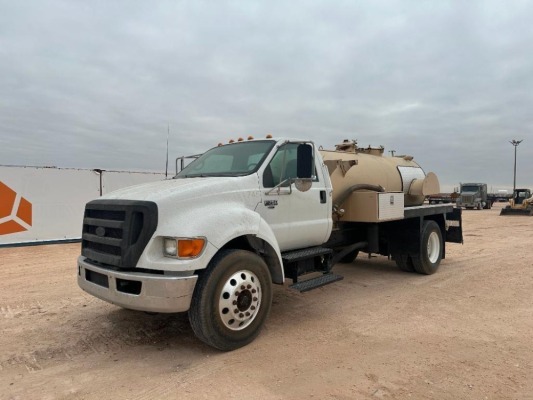 Ford F-750 XL Super Duty Vacuum Truck