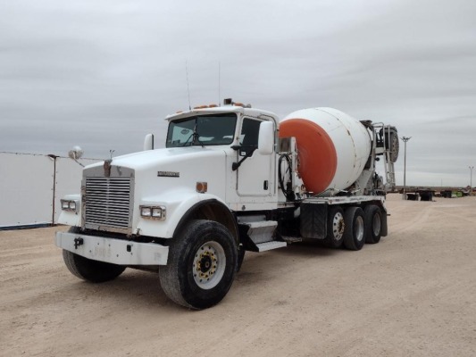 2005 Kenworth W900B Cement Mixer Truck