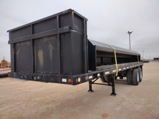 2000 Dynaweld Flatbed Trailer Serial# 40787 w/(2) Custom Built Side Mount Storage Boxes