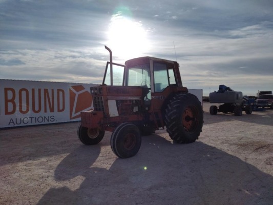 1981 International 1586 Tractor