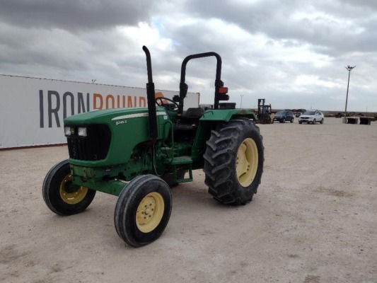 John Deere 5065E Tractor