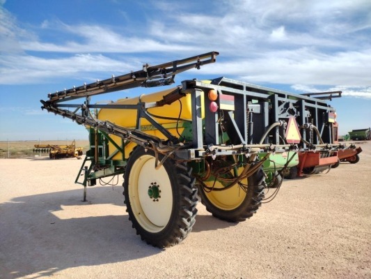 Red Ball 570 Pull Type Sprayer