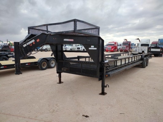 2007 Lamar 35Ft Gooseneck Trailer