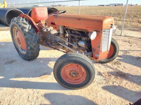 Massey Ferguson 35 Tractor