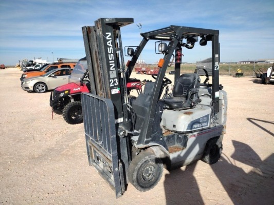 Nissan 35 Forklift