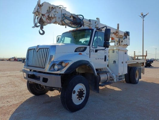 2012 International WorkStar 7300 Digger Derrick Truck