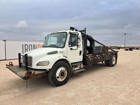 2007 Freightliner Business Class M2 Roustabout Truck