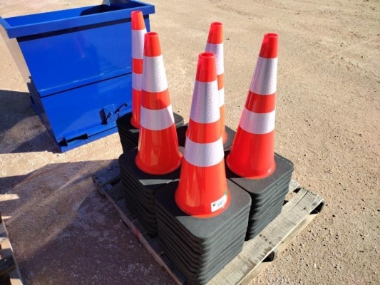 (50) Unused Safety Traffic Cones