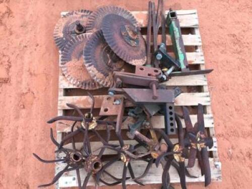 Pallet with Coulter Wheels