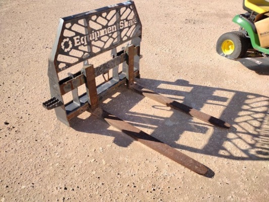 Skid Steer Pallet Fork Attachment