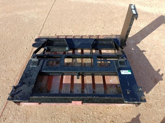 Unused AGT JDCPF48-4400-FF Pallet Forks Attachment