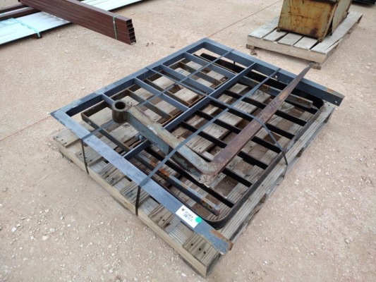 (1) 4ft Pallet Fork and (3) Forklift Backrests