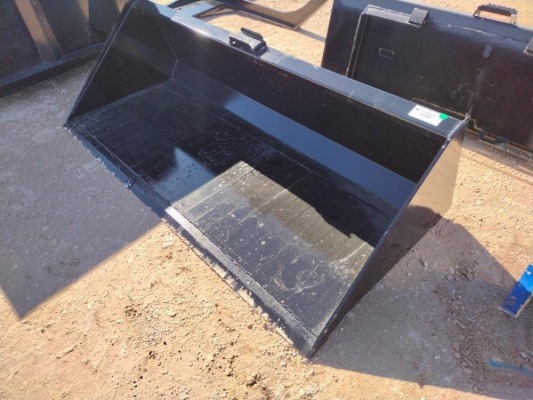 Unused 78â€ Skid Steer Bucket w/Single Blade